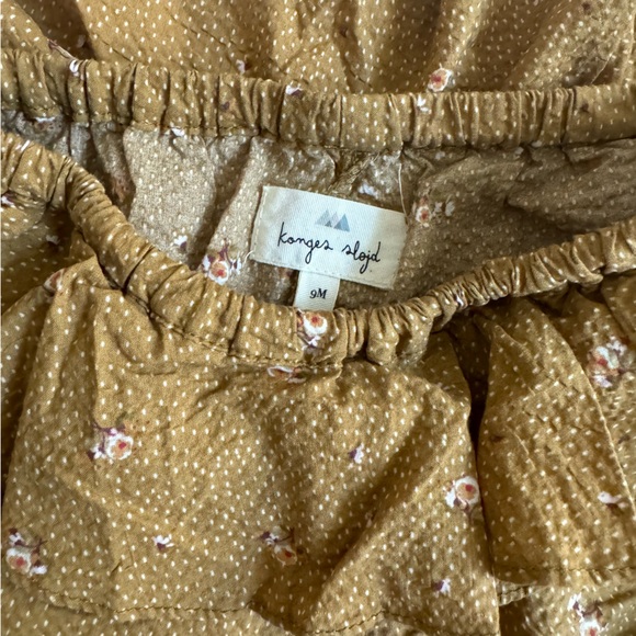 Floral Ruffle Baby Bloomers - Picture 2 of 4